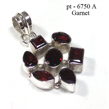 Red garnet exquisitely handcrafted 925 sterling silver fashion pendant